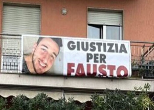 Albenga, incidente di Fausto D’agostino, la mamma Daniela: “Non dimenticatevi di mio figlio” Albenga, incidente di Fausto D’agostino, la mamma Daniela: “Non dimenticatevi di mio figlio”