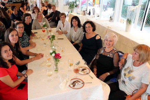 Alassio: festa per il pensionamento di 6 professori delle medie