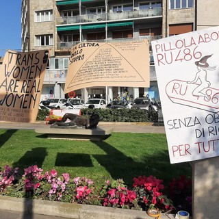 Stop al femminicidio e il vaccino contro il patriarcato: a Savona lo sciopero dell'8 marzo in piazza Giulio II