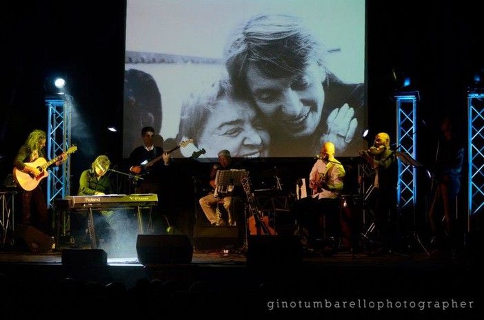 “Ottobre … De Andrè”, terzo appuntamento con i Fieui di caruggi “Ottobre … De Andrè”, terzo appuntamento con i Fieui di caruggi