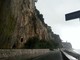 Smottamento del Castelletto a Finale Ligure: si apre una nuova crepa nella roccia, chiusa la strade per le Manie