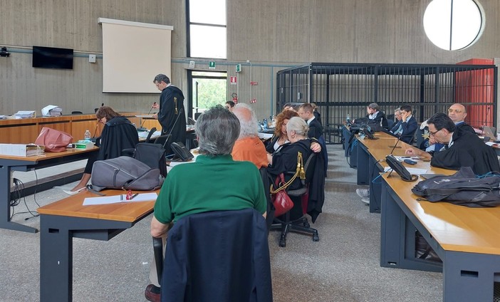 Processo Tirreno Power, le conclusioni delle parti civili. Uniti per la Salute: "La centrale è stata un ladro di vita" Processo Tirreno Power, le conclusioni delle parti civili. Uniti per la Salute: "La centrale è stata un ladro di vita"
