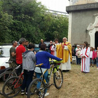 Finale Ligure: a Gorra torna la festa di San Lazzaro con la benedizione delle bici in vista della 24 ore