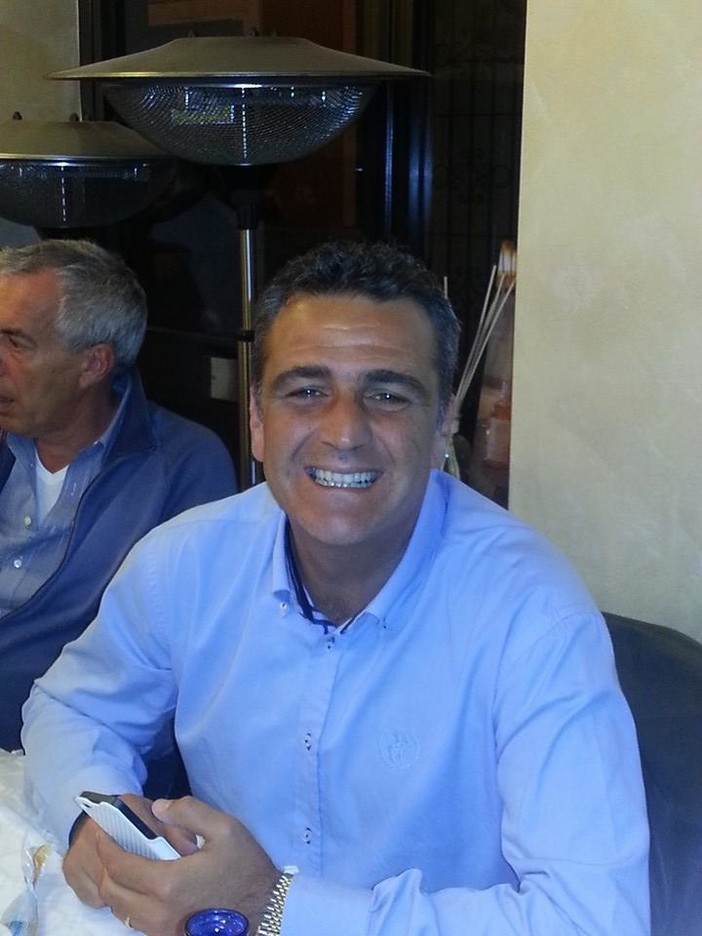 Scena politica calda ad Andora: tagliate le gomme del consigliere comunale Filippo Scola