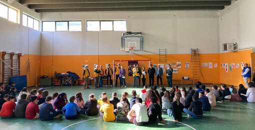 Cairo, Elena Quattrocchi si aggiudica il concorso "Un Poster della Pace" Cairo, Elena Quattrocchi si aggiudica il concorso "Un Poster della Pace"