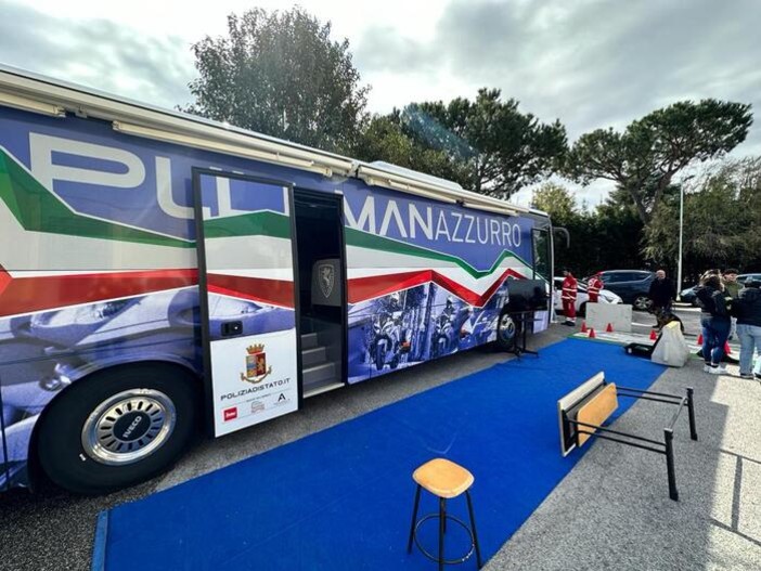 "E…state con noi", al via la campagna estiva della Polizia di Stato "E…state con noi", al via la campagna estiva della Polizia di Stato