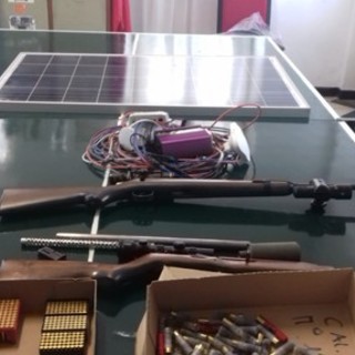 Rimane in carcere il 66enne finalese in possesso di 2 fucili, 2 silenziatori e 1300 cartucce