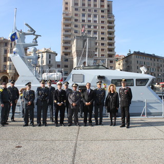 Savona, la Guardia di Finanza illustra al prefetto le prerogative delle fiamme gialle in materia di ordine e sicurezza pubblica in mare