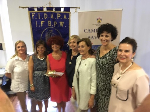 Savona, tema sciopero docenti, il ministro Fedeli: "Vogliamo il riconoscimento assolutamente di chi opera nelle Università, rispettando però anche gli studenti"