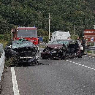 Grave incidente ad Ortovero, due auto coinvolte e feriti incastrati negli abitacoli: necessario l'intervento dell'elicottero