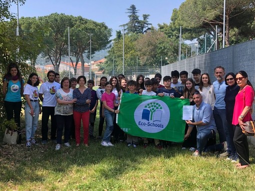Progetto Eco-Schools, la scuola secondaria di primo grado di Spotorno premiata con la Bandiera Verde