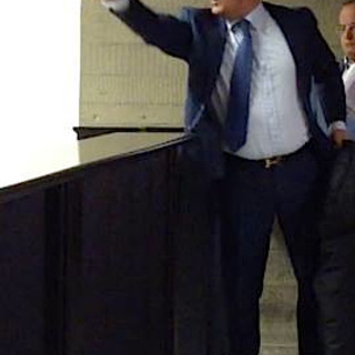 Tribunale di Savona, show al processo: video