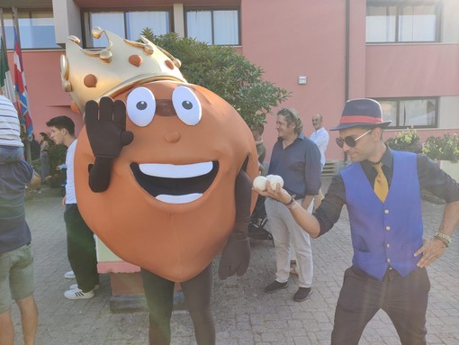 Cortemilia prepara il gran finale della Fiera della Nocciola: Ivana Spagna e Samurai Jay, due concerti gratuiti per un weekend da tutto esaurito