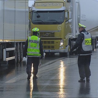 Savona: maltempo, limitazione al traffico dei mezzi pesanti sulla A 6