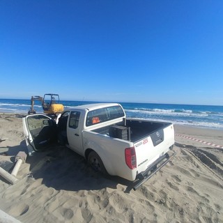 Alassio, in spiaggia con il fuoristrada, maxi-multa ad un uomo di Albenga