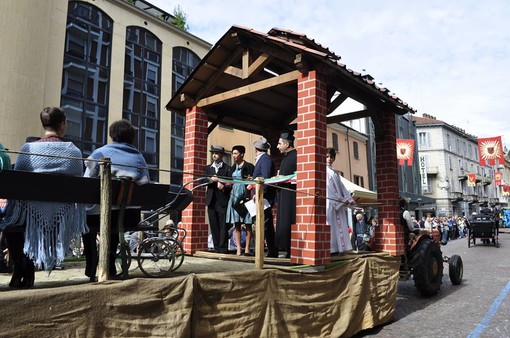 Alla Camera di Commercio di Asti un convegno su comunicazione, vino e territorio con Raspelli