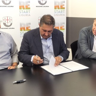 Pnrr, Toti: "Con la caduta del governo c'è il rischio che rallentino i prossimi investimenti"