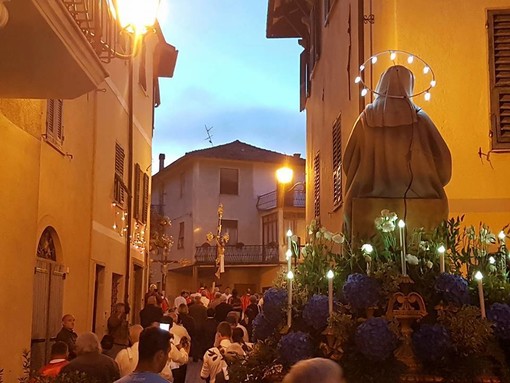 Calizzano, grande partecipazione per la celebrazione della Festa della Madonna delle Grazie Calizzano, grande partecipazione per la celebrazione della Festa della Madonna delle Grazie