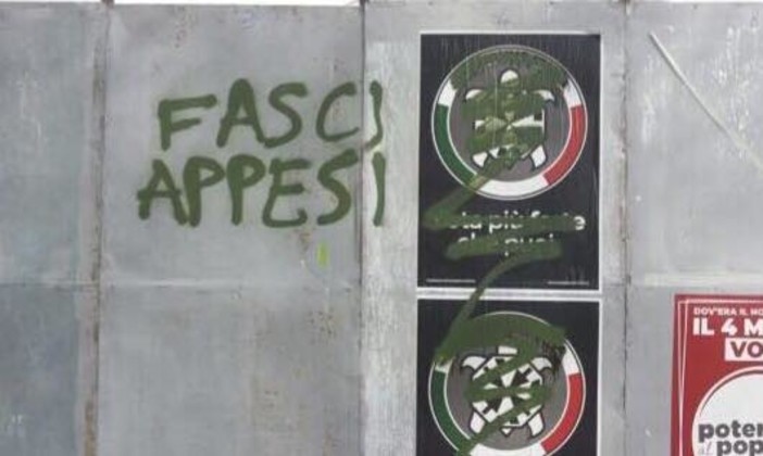 "Fasci appesi": a Savona imbrattati i manifesti di Casa Pound
