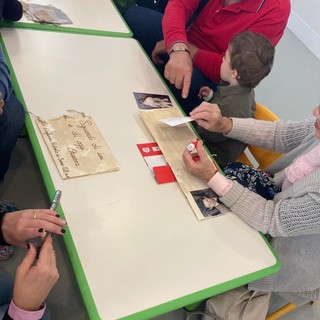Albenga, festa dei nonni al nido "Roberto di Ferro"