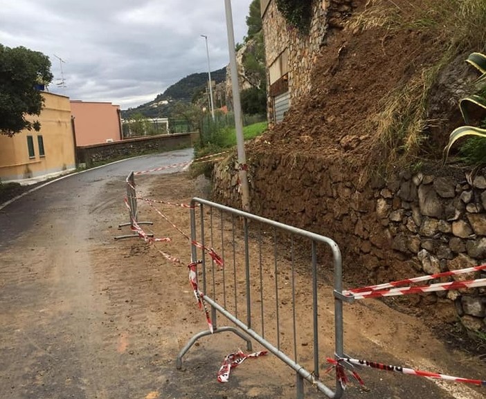 Immagini tratte dal profilo Facebook del sindaco Frascherelli Immagini tratte dal profilo Facebook del sindaco Frascherelli