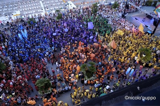 #FestadeiColori: il fiume colorato è pronto a inondare Alassio