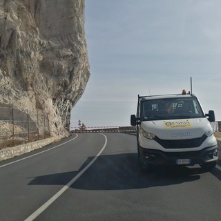 Capo Noli, torna il senso unico alternato per i lavori di messa in sicurezza del versante