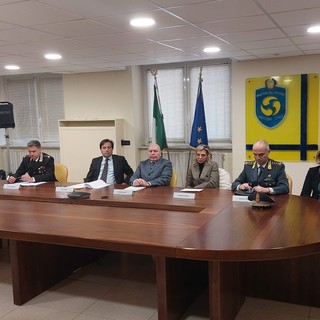 "Patto per Savona Sicura", firmato il documento per incrementare la sicurezza: lotta alla mala movida, l'abusivismo e il disagio giovanile