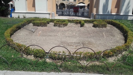 Finale Ligure, l'attacco di Marinella Geremia "Stagione estiva avviata, ma nessuna manutenzione per il decoro cittadino" Finale Ligure, l'attacco di Marinella Geremia "Stagione estiva avviata, ma nessuna manutenzione per il decoro cittadino"