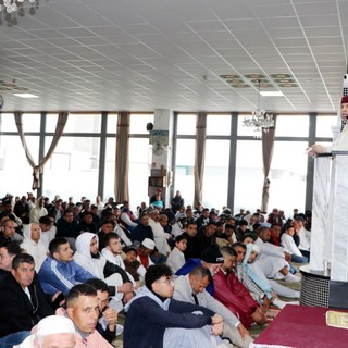 Albenga, centinaia di fedeli alla moschea per la fine del Ramadan