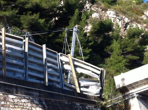 Andora, nuova frana Capo Mele: Regione Liguria chiede ad Anas messa in sicurezza tratta collegando le due gallerie Andora, nuova frana Capo Mele: Regione Liguria chiede ad Anas messa in sicurezza tratta collegando le due gallerie