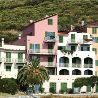 Ceriale, riqualificazione area Torelli: via libera alle demolizioni