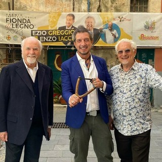 Premio Fionda di Legno 2026, la solidarietà dei Fieui di caruggi continua