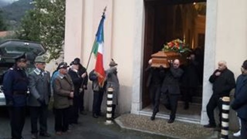 Funerali di Giuseppe Buttaro, appello della moglie: "Gli assassini di mio marito si facciano avanti"