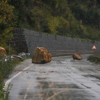 Cosseria: la frana invade completamente l'alveo del rio Cornareto