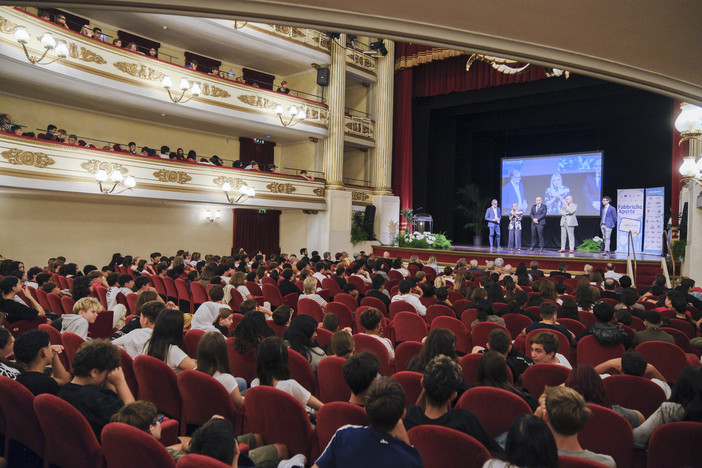 Fabbriche Aperte® 2026  I 57 vincitori della diciannovesima edizione premiati al Teatro Chiabrera di Savona  e al Teatro Chebello di Cairo Montenotte