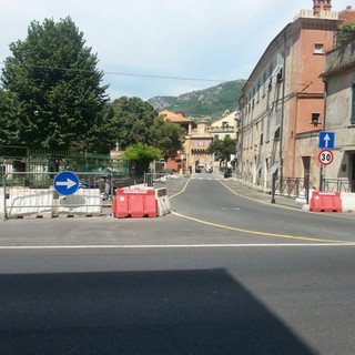 Da 14 mesi Finalborgo attende l'apertura definitiva del ponte, Ferrari: "Simbolo del fallimento"