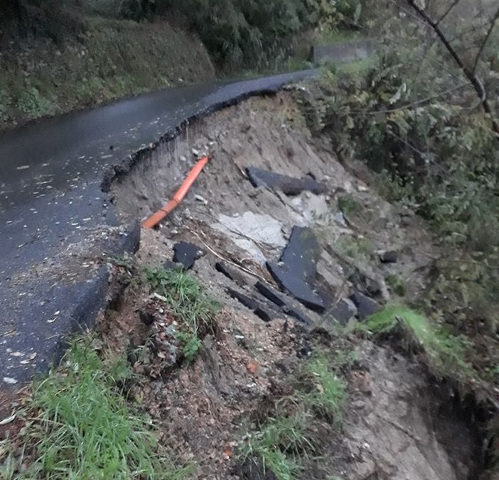 Viabilità provinciale in ginocchio, danni per 15 milioni di euro. Isella e Olivieri: "Attivate da subito le somme urgenze" (VIDEO) Viabilità provinciale in ginocchio, danni per 15 milioni di euro. Isella e Olivieri: "Attivate da subito le somme urgenze" (VIDEO)