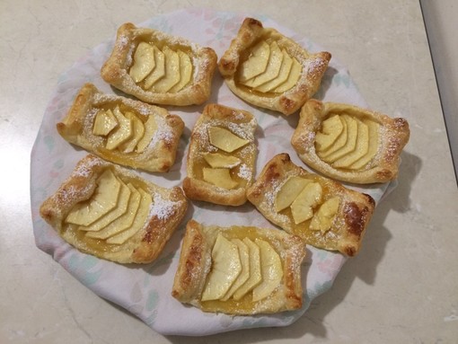 La video ricetta della domenica: i fagottini di mele La video ricetta della domenica: i fagottini di mele