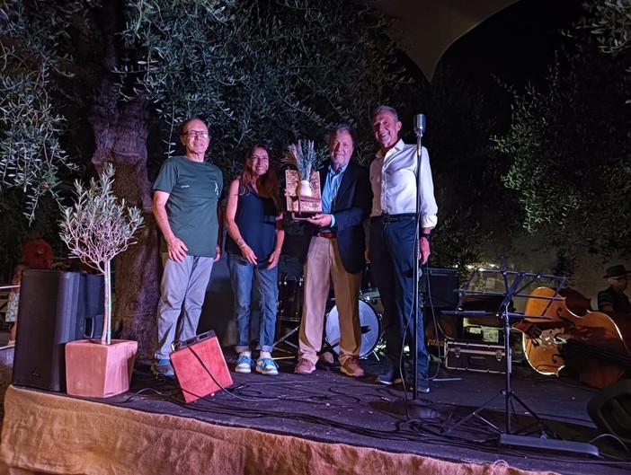 Festa delle Erbe di Rollo ad Andora, il Premio Fondazione Libereso Guglielmi e Regione Liguria all'orto subacqueo Nemo’s Garden Festa delle Erbe di Rollo ad Andora, il Premio Fondazione Libereso Guglielmi e Regione Liguria all'orto subacqueo Nemo’s Garden