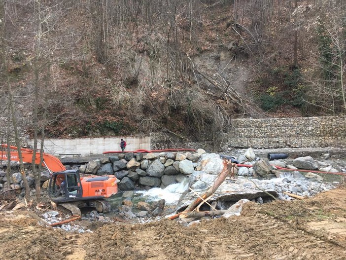Continuano i lavori di sgombero frane a Roccavignale