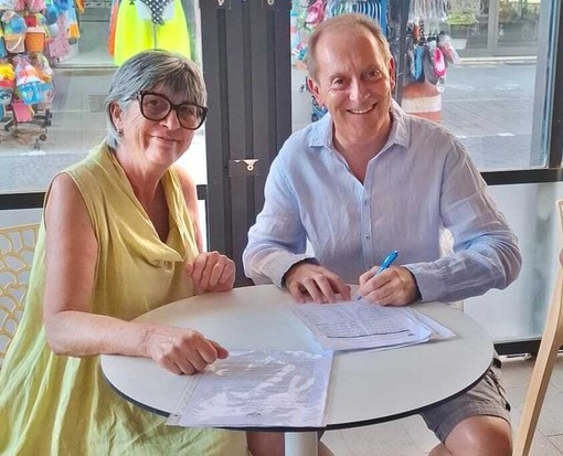 Andora, il sindaco Demichelis firma la petizione per la tutela della pineta dell’Ariston Andora, il sindaco Demichelis firma la petizione per la tutela della pineta dell’Ariston