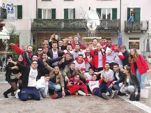 Carcare, il sindaco De Vecchi fa i complimenti all'Olimpia Carcarese per la promozione in prima categoria