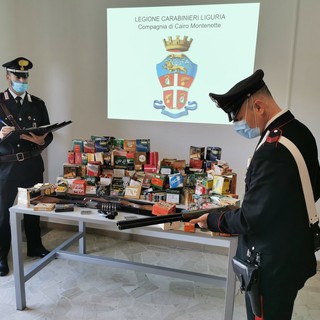 Cairo, eredita dal suocero e dal nonno tre fucili non denunciati: intervento dei carabinieri
