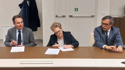 Atti persecutori e violenza, percorso di recupero per i maltrattanti: firmato un protocollo d'intesa tra il Tribunale di Savona e l'Asl2 (FOTO) Atti persecutori e violenza, percorso di recupero per i maltrattanti: firmato un protocollo d'intesa tra il Tribunale di Savona e l'Asl2 (FOTO)