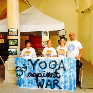 "Yoga against war" partecipa a "Finale for Nepal"