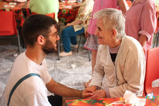 Cura della persona anziana: a Genova un convegno per riflettere sulla riforma dell’assistenza sociosanitaria