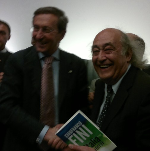 L'Italia che vorrebbe Fini a Savona (le foto con Gian Genta) L'Italia che vorrebbe Fini a Savona (le foto con Gian Genta)