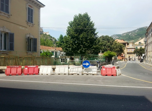 Apertura del ponte a Finalborgo, Frascherelli e Guzzi rispondono a Ferrari: "La rotonda, seppur provvisoria, ha risolto problemi di sicurezza stradale"