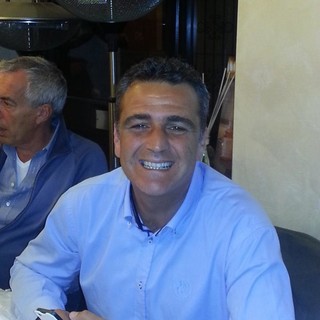 Scena politica calda ad Andora: tagliate le gomme del consigliere comunale Filippo Scola